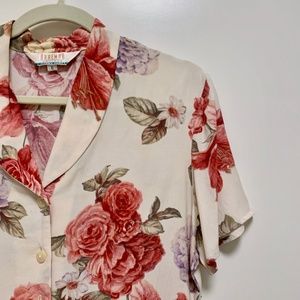 VTG Cream Floral Patterned Button Up T-Shirt